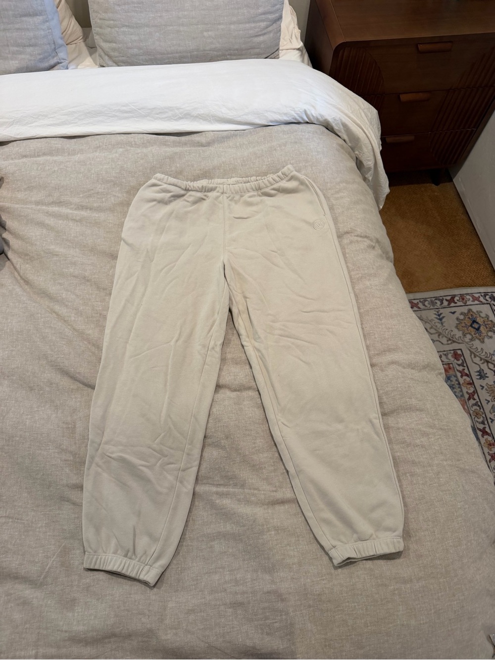 Vuori Jogger Sweatpants in Cream